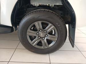 Toyota Hilux 2.4 GD-6 RB Raider automaticD/C - Image 9