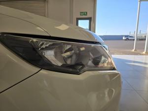 Nissan X Trail 2.5 Acenta 4X4 CVT - Image 11