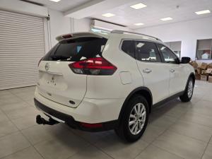 Nissan X Trail 2.5 Acenta 4X4 CVT - Image 2