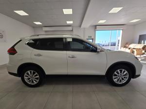 Nissan X Trail 2.5 Acenta 4X4 CVT - Image 3
