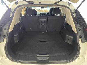 Nissan X Trail 2.5 Acenta 4X4 CVT - Image 9