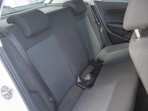 Volkswagen Polo Vivo hatch 1.6 Comfortline auto - Image 8