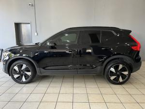 Volvo XC40 Recharge Single Motor Plus - Image 2