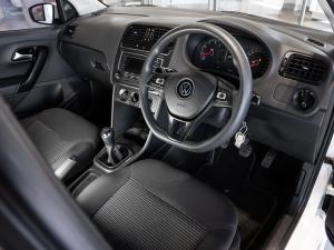 Volkswagen Polo Vivo hatch 1.4 Comfortline - Image 10