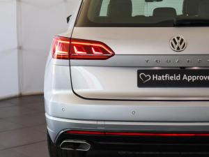 Volkswagen Touareg V6 TDI Executive R-Line - Image 12