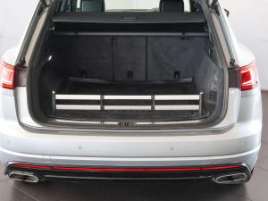 Volkswagen Touareg V6 TDI Executive R-Line - Image 14