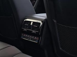 Volkswagen Touareg V6 TDI Executive R-Line - Image 17