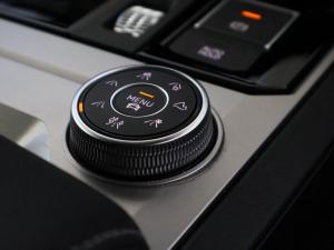 Volkswagen Touareg V6 TDI Executive R-Line - Image 25