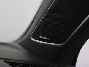 Volkswagen Touareg V6 TDI Executive R-Line - Image 26