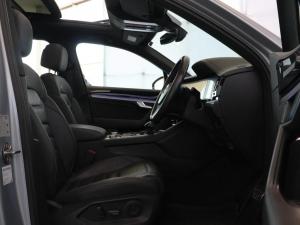 Volkswagen Touareg V6 TDI Executive R-Line - Image 27