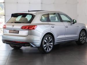 Volkswagen Touareg V6 TDI Executive R-Line - Image 9