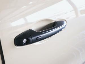 Toyota Hilux 2.8GD-6 Xtra cab Legend auto - Image 14