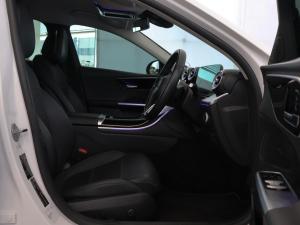 Mercedes-Benz C-Class C200 Avantgarde - Image 16