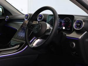 Mercedes-Benz C-Class C200 Avantgarde - Image 24