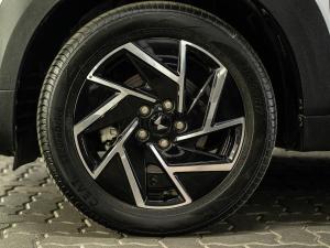 Mahindra XUV 3XO 1.2T AX7L - Image 18