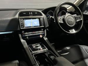 Jaguar F-Pace 25d AWD R-Sport - Image 10