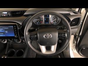 Toyota Hilux 2.4GD-6 double cab 4x4 Raider X auto - Image 8