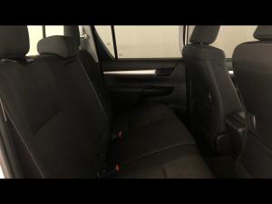 Toyota Hilux 2.4GD-6 double cab 4x4 Raider X auto - Image 12