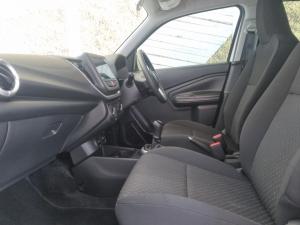 Toyota Vitz 1.0 XR manual - Image 2
