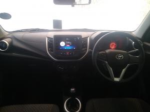 Toyota Vitz 1.0 XR manual - Image 6