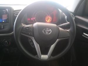 Toyota Vitz 1.0 XR manual - Image 8
