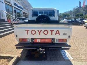 Toyota Land Cruiser 79 2.8GD-6 double cab - Image 3