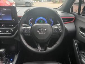 Toyota Corolla Cross 1.8 Hybrid GR-Sport - Image 8