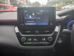 Toyota Corolla Cross 1.8 Hybrid GR-Sport - Image 8