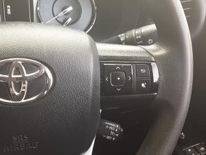 Toyota Hilux 2.4 GD-6 Raider 4X4 automaticD/C - Image 10