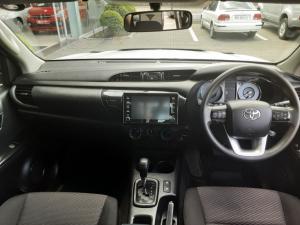Toyota Hilux 2.4 GD-6 Raider 4X4 automaticD/C - Image 6