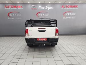 Toyota Hilux 2.4 GD-6 Raider 4X4 automaticD/C - Image 5