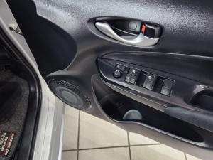 Toyota Yaris 1.5 Xs 5-Door - Image 11