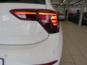 Volkswagen Polo 1.0 TSI R-LINE DSG - Image 20