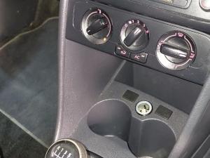 Volkswagen Polo Vivo 1.4 Trendline - Image 13