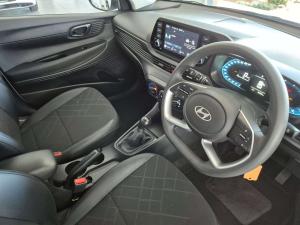 Hyundai I20 1.2 Premium - Image 11