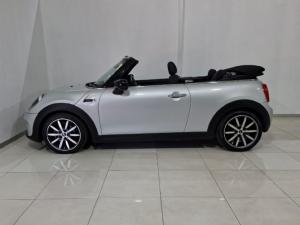 MINI Convertible Cooper Convertible - Image 2