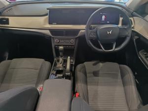 Mahindra XUV700 2.0T AX5 - Image 6