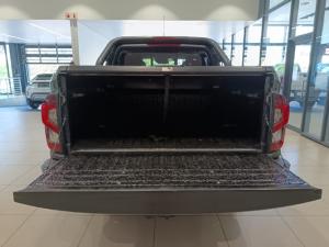 Nissan Navara 2.5DDTi double cab LE Plus - Image 5