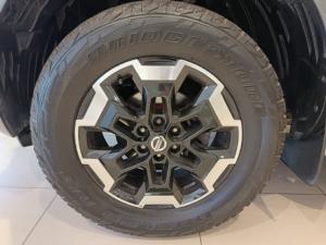 Nissan Navara 2.5DDTi double cab LE Plus - Image 8