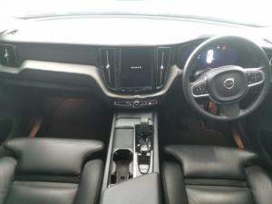 Volvo XC60 B5 AWD Essential - Image 6