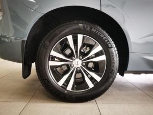 Volvo XC60 B5 AWD Essential - Image 9