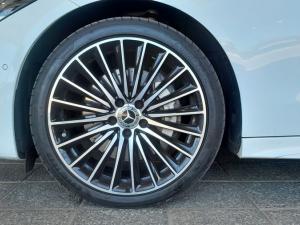 Mercedes-Benz C-Class C220d Avantgarde - Image 3