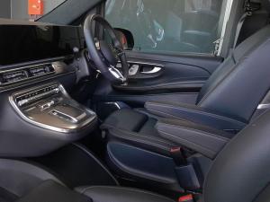 Mercedes-Benz V-Class V300d Exclusive - Image 10