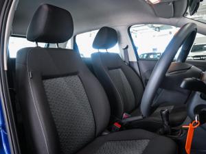 Volkswagen Polo Vivo hatch 1.4 Life - Image 10
