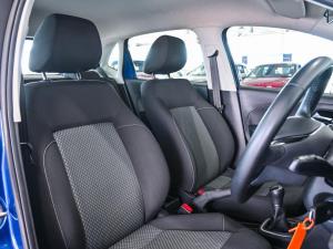 Volkswagen Polo Vivo hatch 1.6 Highline - Image 16