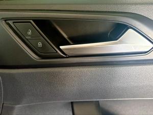 Volkswagen Polo hatch 1.0TSI - Image 14