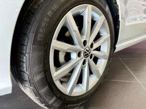 Volkswagen Polo Vivo hatch 1.6 Style - Image 15