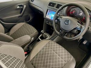 Volkswagen Polo Vivo hatch 1.6 Style - Image 3