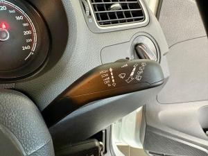 Volkswagen Polo Vivo hatch 1.6 Style - Image 9