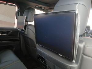Lexus LX 500d Urban - Image 14
